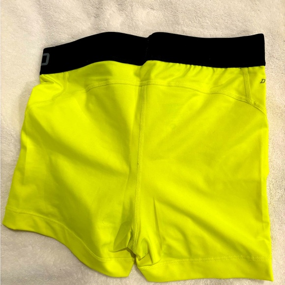 Nike pro shorts size:M - Picture 2 of 3